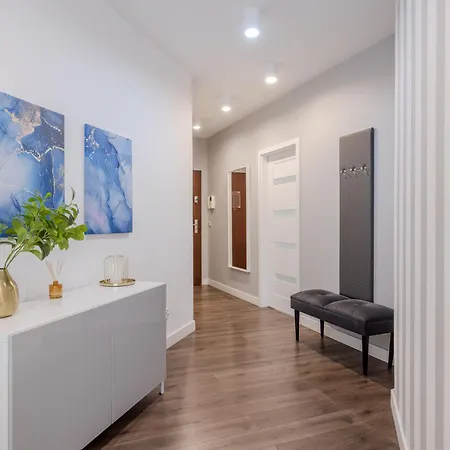 Krawiecka 3 By Comfort