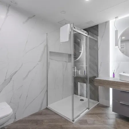 Krawiecka 3 By Comfort 公寓